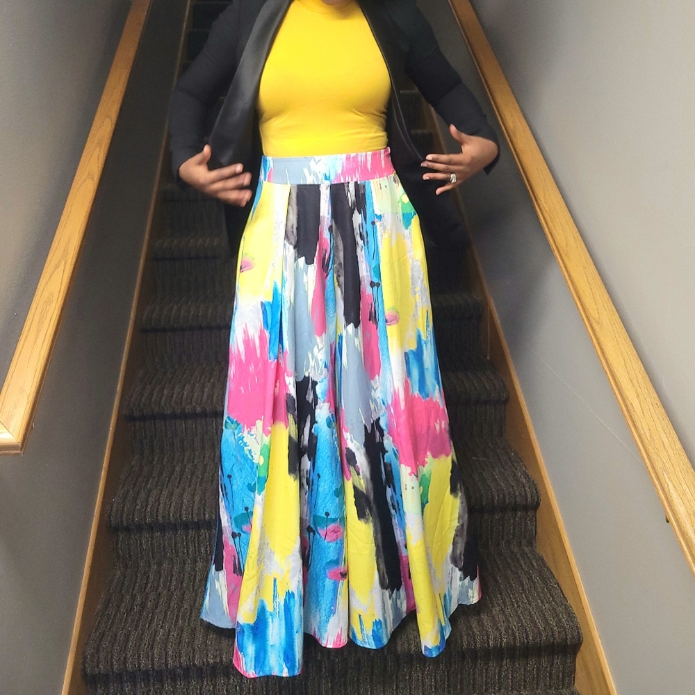 Beautiful wide leg pants. - Picture 2 of 5